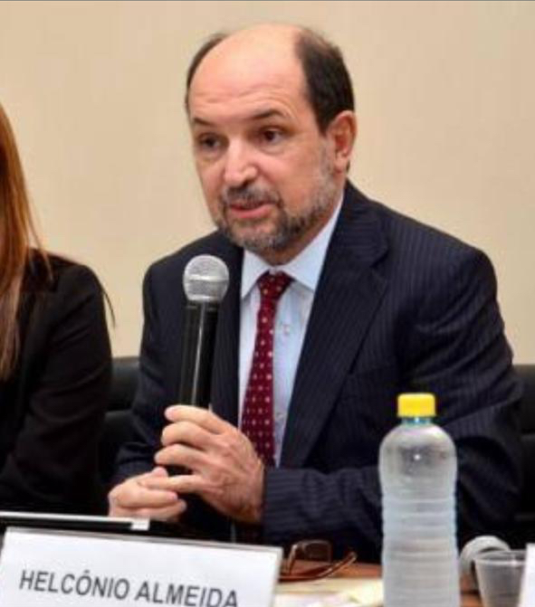 Prof. Helconio Almeida